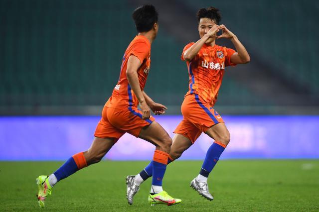 xingkong-【中超】孙准浩世界波贾德松补时绝杀 泰山2比1国安